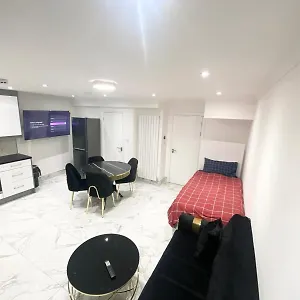The Royal Boutique Regent By , Sleep 8 Holiday home