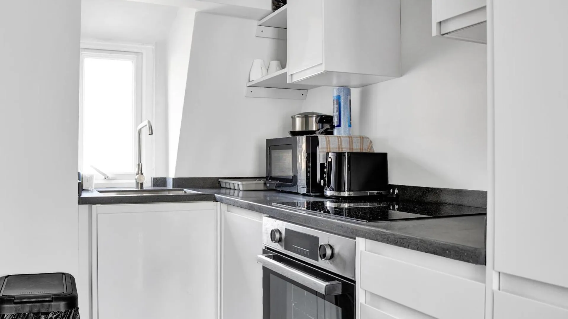 Skyline Studios London Apartment