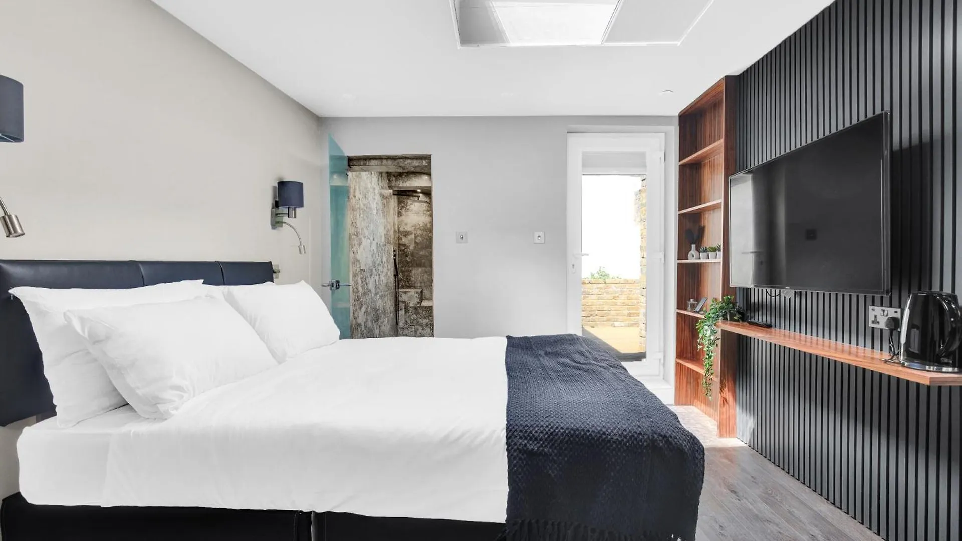 Skyline Studios London Apartment
