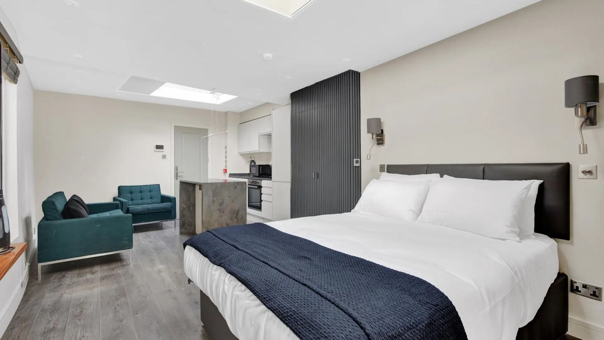 Apartment Skyline Studios London